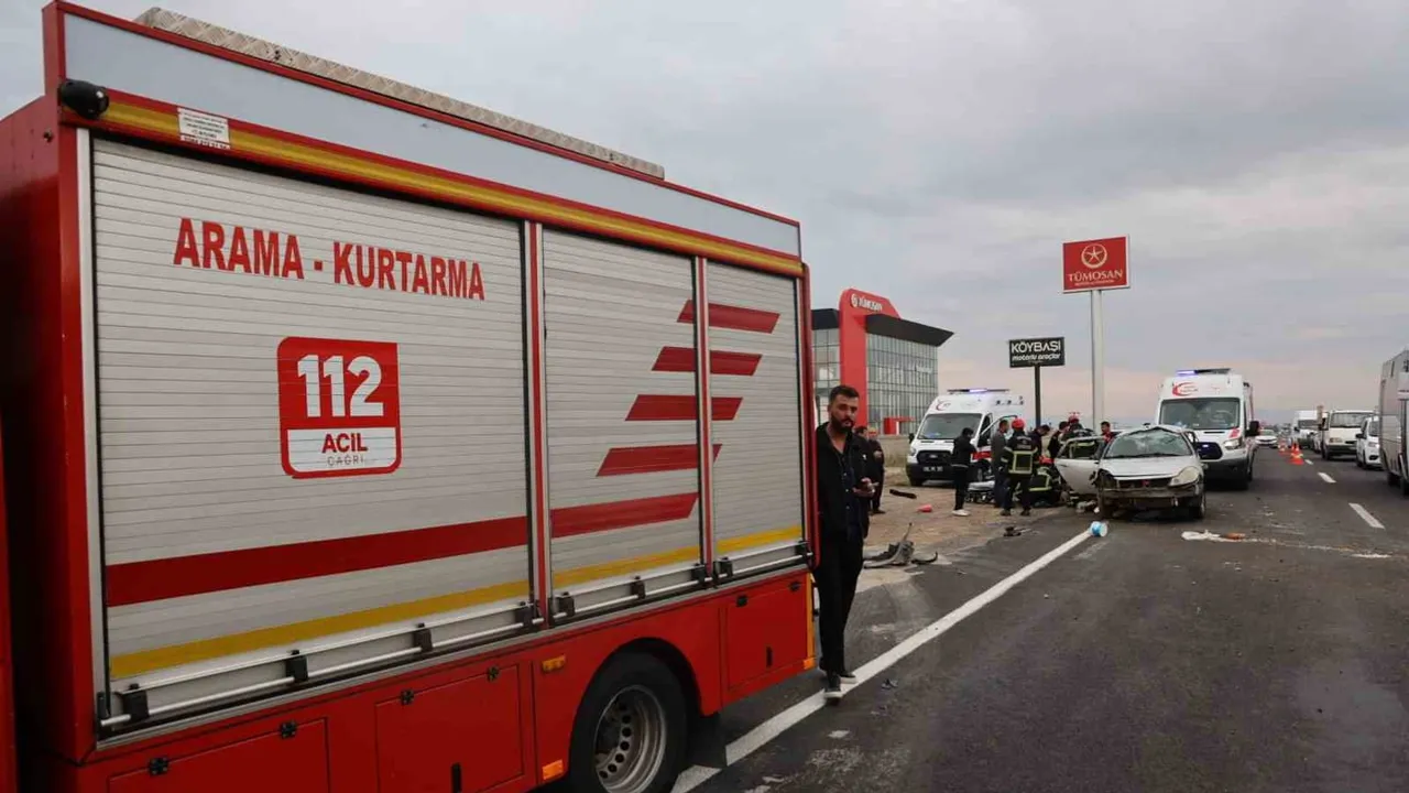 Nevşehir-Aksaray kara yolunda iki otomobilin çarpışması: 7 yaralı
