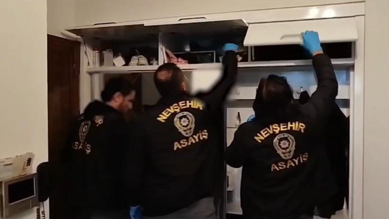 Nevşehir'de araçlarda 'change' incelemesi: iki şüpheli adli kontrolle serbest