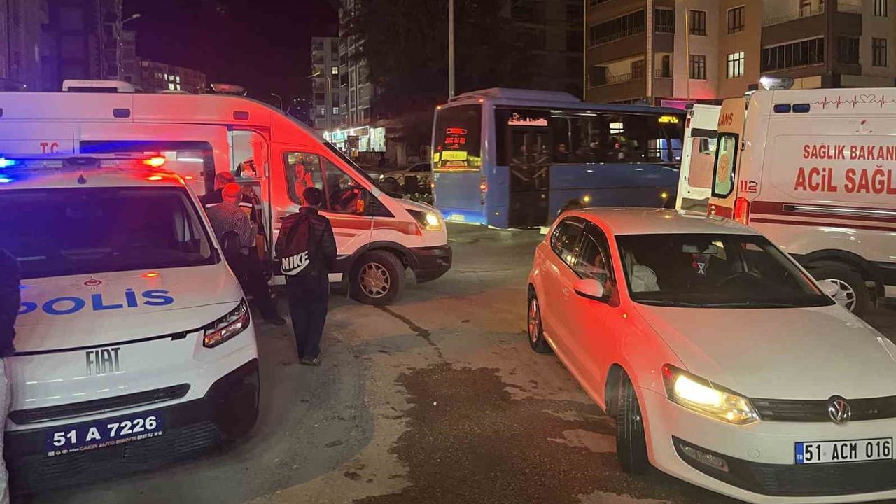 Niğde'de 9. kattaki yangın yaşamı zorlaştırdı: 5 kişi dumandan etkilendi