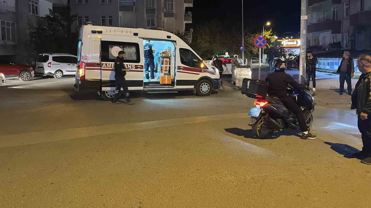 Niğde'de mahalle içi çarpışma: motosiklet sürücüsü hastaneye kaldırıldı
