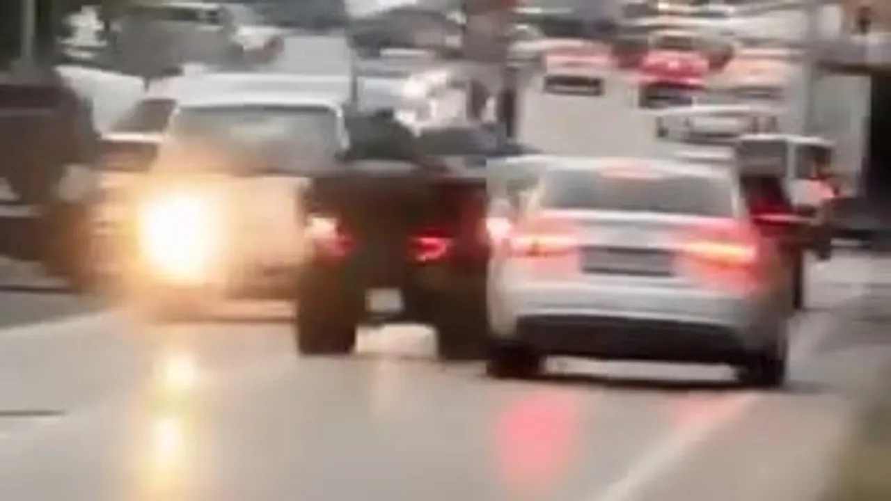 Nilüfer'de trafikte tehlikeli gösteri: atv ile drift ve makas anları kameraya yansıdı