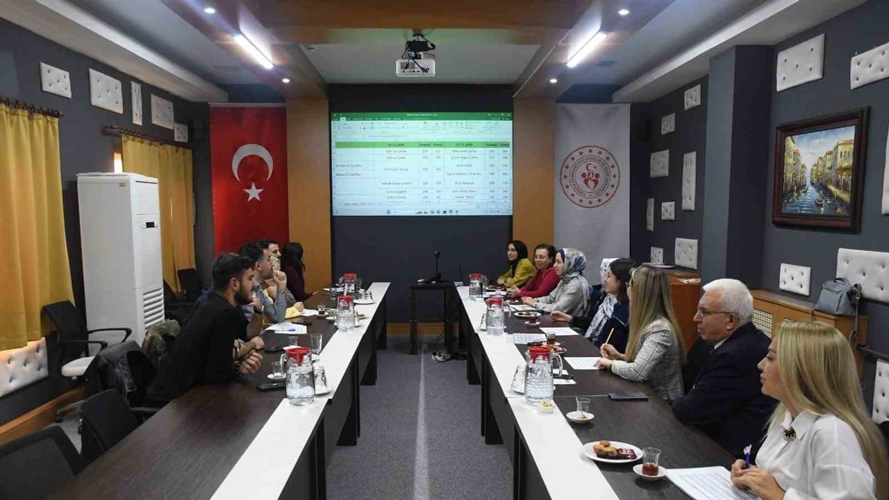 Öğrenci görüşleriyle şekillenen kasım yurt menüleri açıklandı