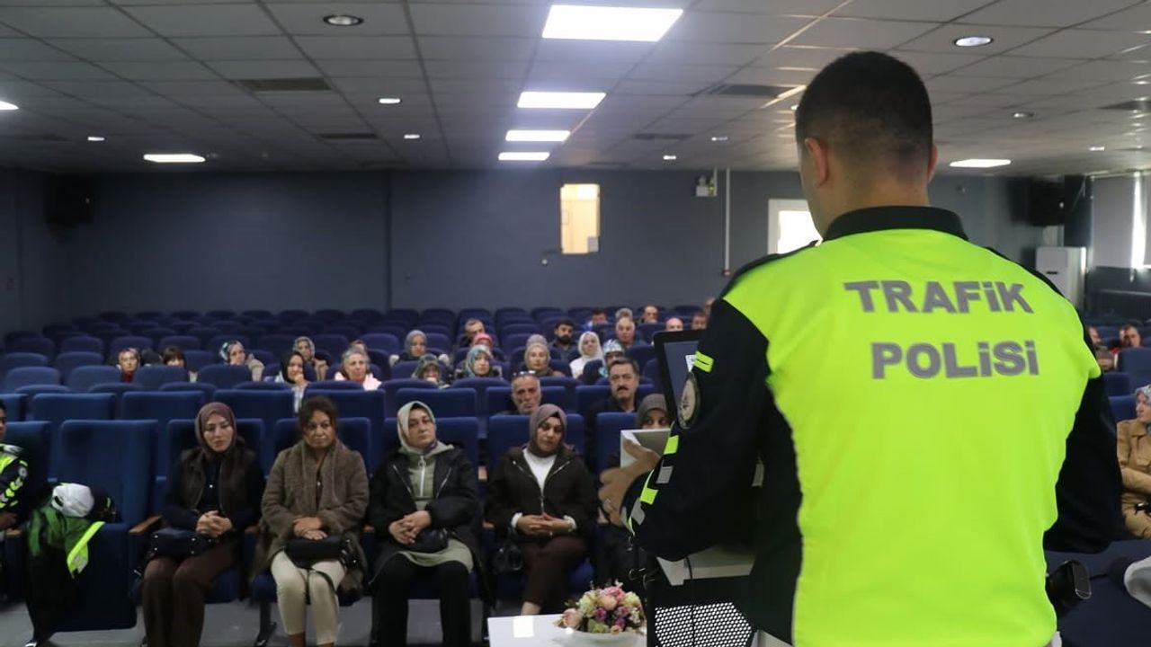 Öğrenci güvenliğini güçlendirmek için Bozüyük'te 86 servis personeline eğitim