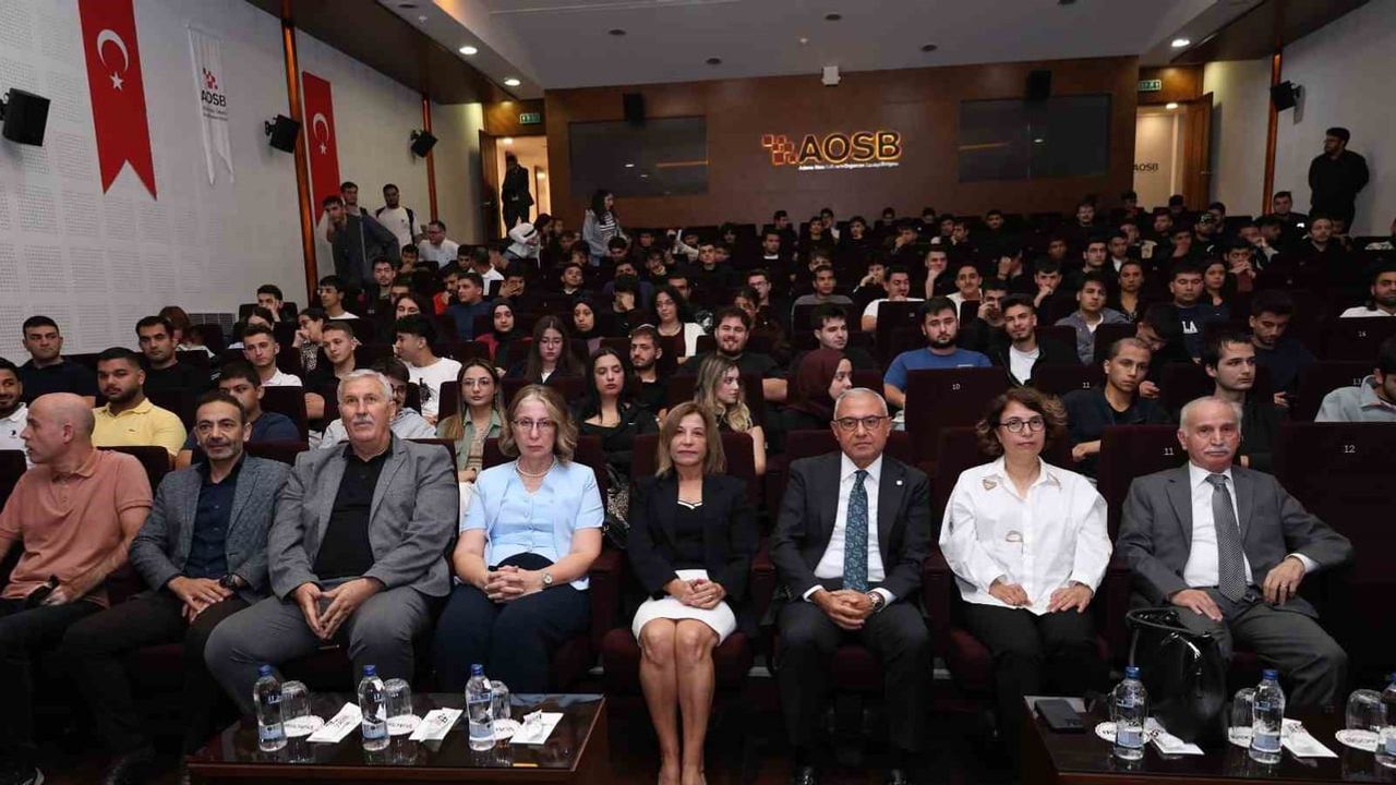 Öğrenciler AOSB'de sanayi ve kariyer fırsatlarını yakından tanıdı