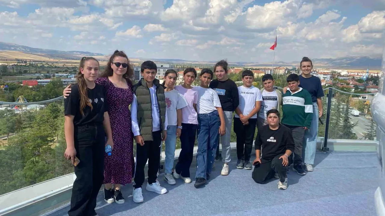 Öğrenciler Bolvadin'de bilimin izini sürdü