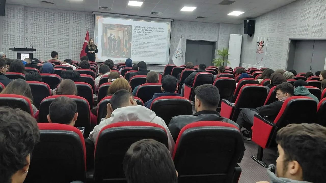 Öğrencilerden gönüllülüğe adım: 'İyilik Var' platformu tanıtıldı