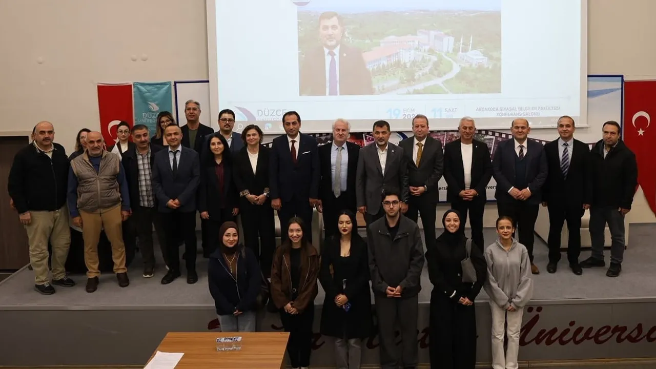 Öğrencilere diploma yetmez: uygulama, dil ve piyasa takibi öne çıktı