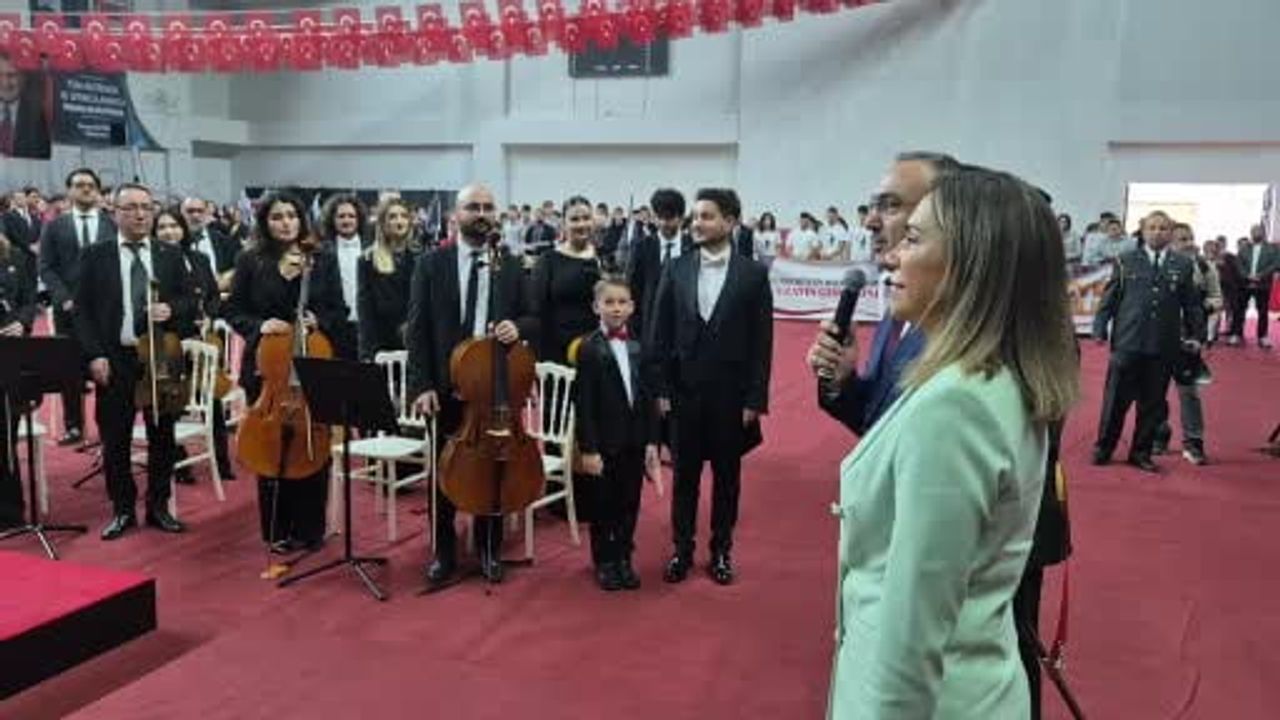 Öğrencilerin coşkusu süsledi: Tekirdağ’da 29 ekim kutlaması