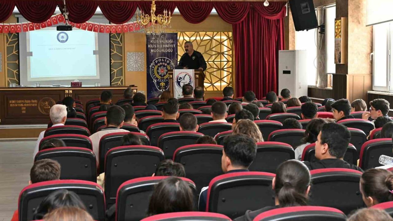 Öğrencilerle güvenli gelecek: Kilis'te dijital farkındalık ve zorbalık eğitimi