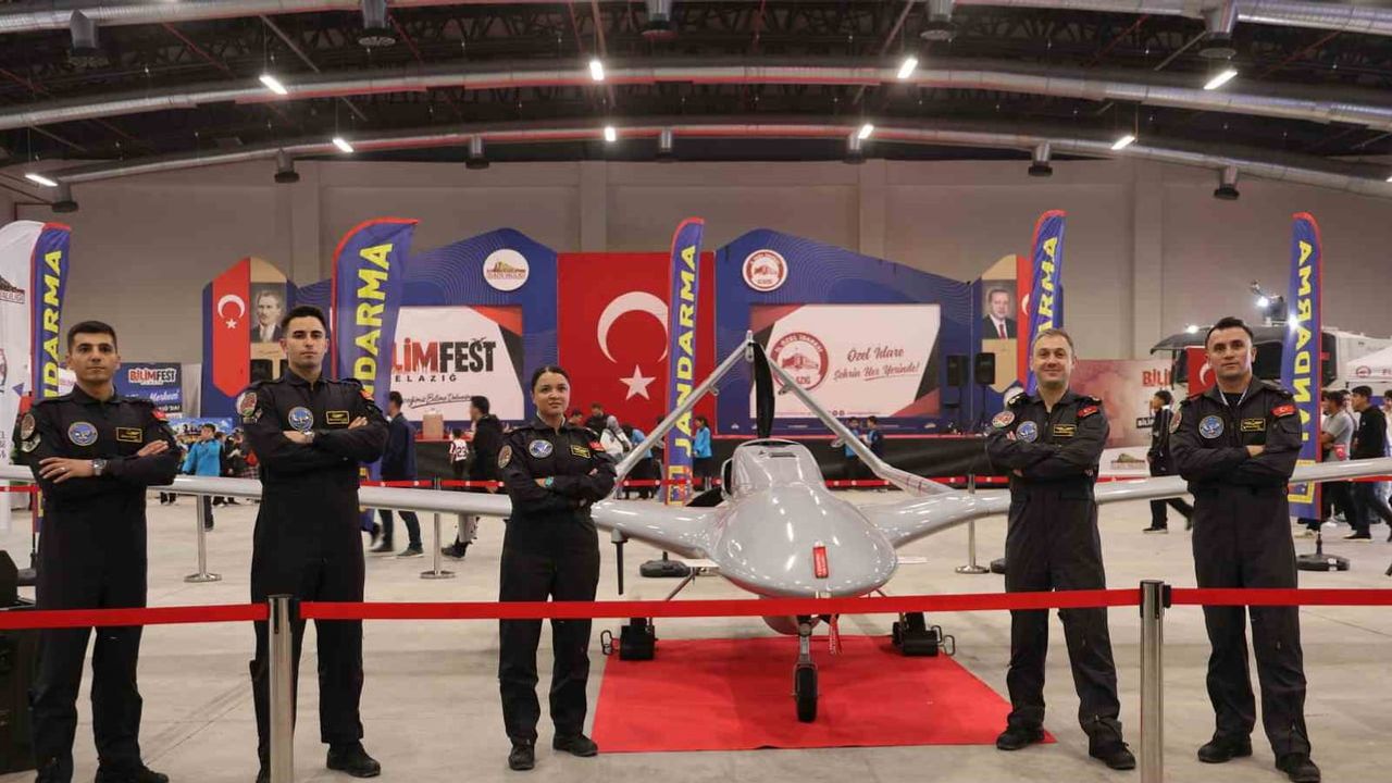 Öğrencinin Bayraktar TB2 ile buluşması sevinç ve heyecanı gözler önüne serdi
