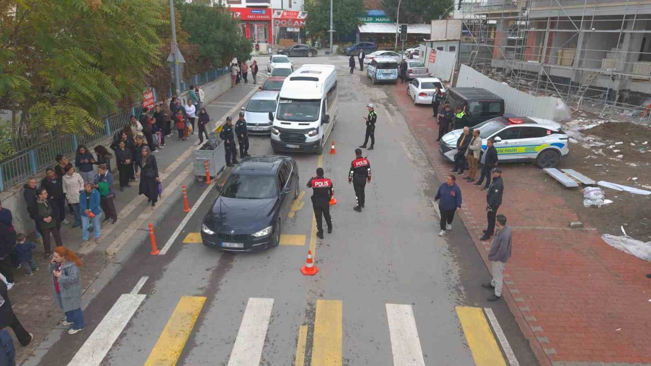 Okul çevrelerinde güvenlik denetimleri Malatya'da valilik koordinasyonunda