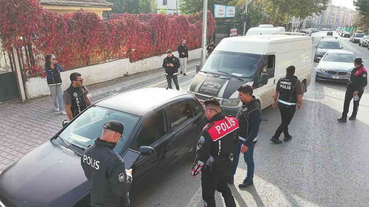 Okul çevrelerinde huzur odaklı denetimler devam ediyor
