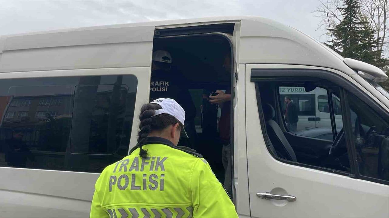 Okul çevrelerinde Karaman genelinde geniş güvenlik denetimi