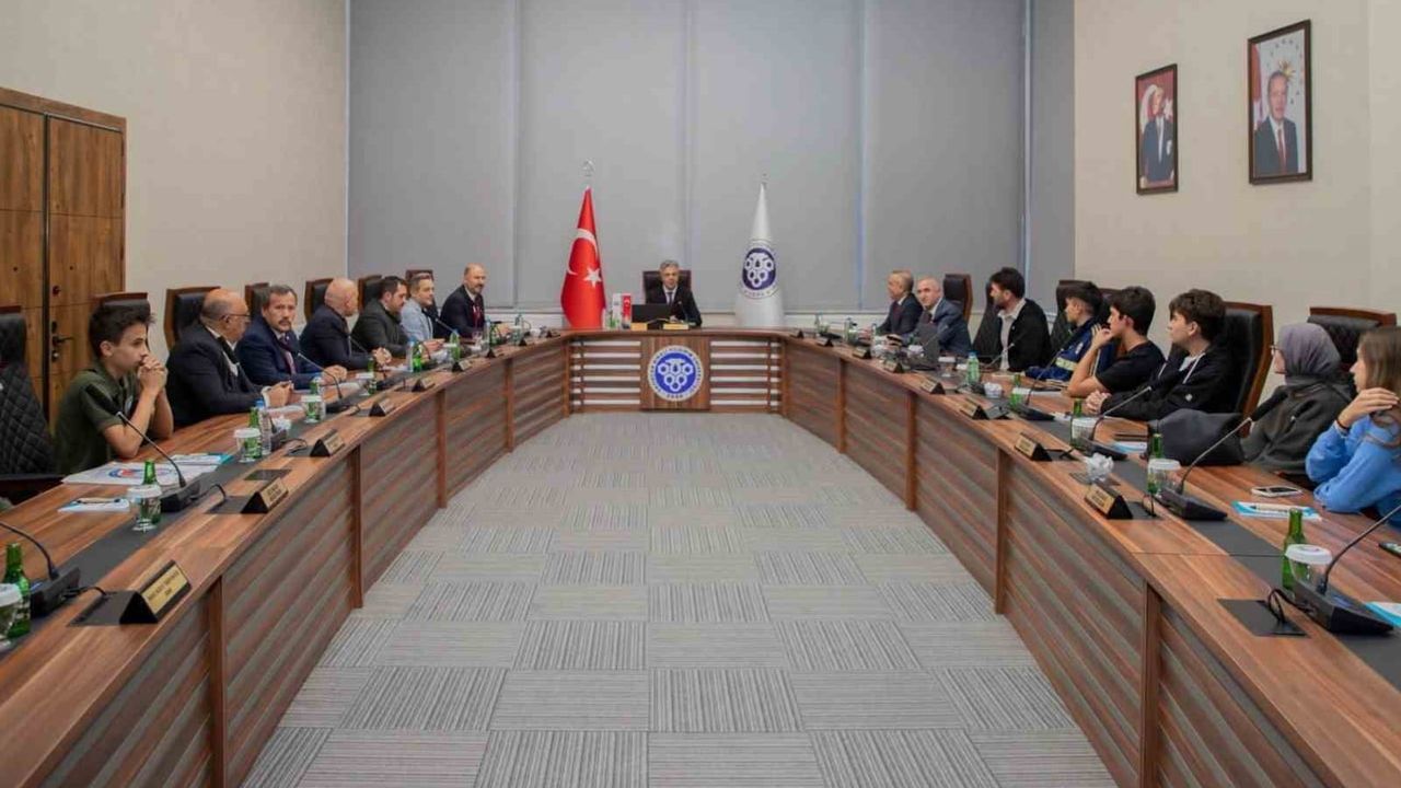 Okuldan üniversiteye köprü: Bizim Gök Kubbemiz projesinde iş birliği