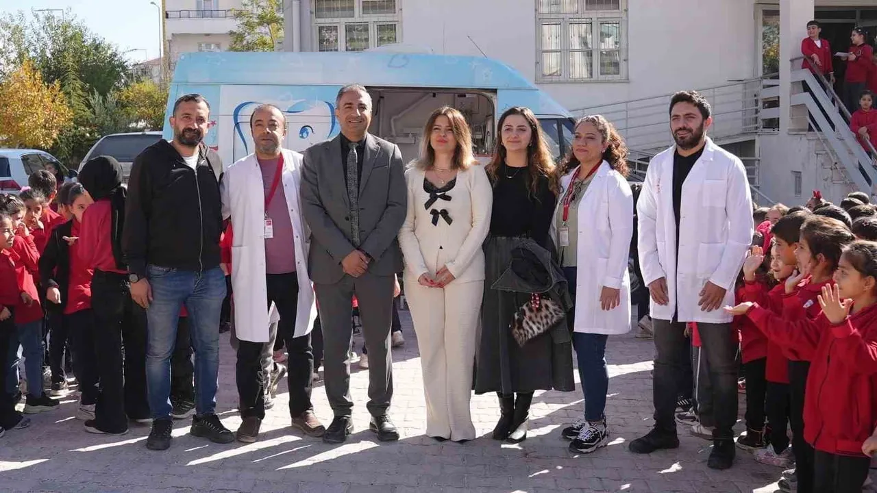Okullarda ağız sağlığı bilinci: Elazığ'da birinci sınıf programı