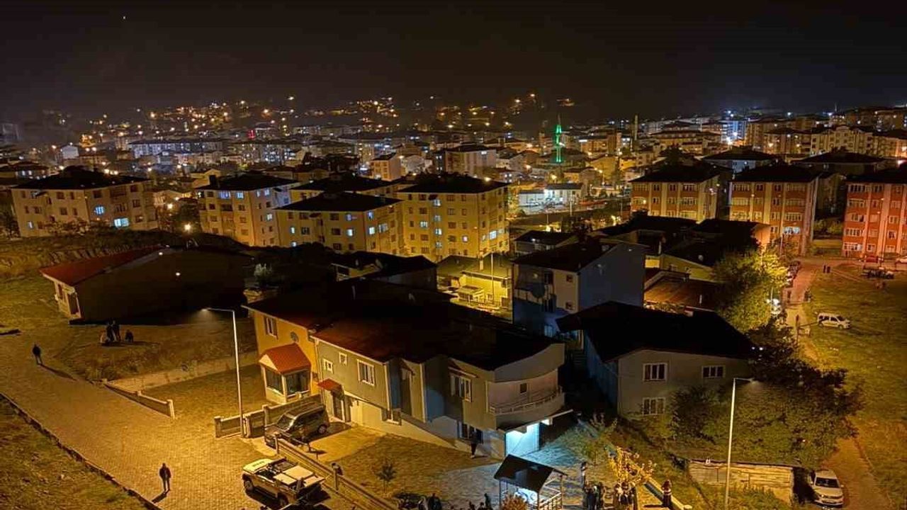 Oltu çevre yolunda takla atan araç: 1 ölü, 3 yaralı