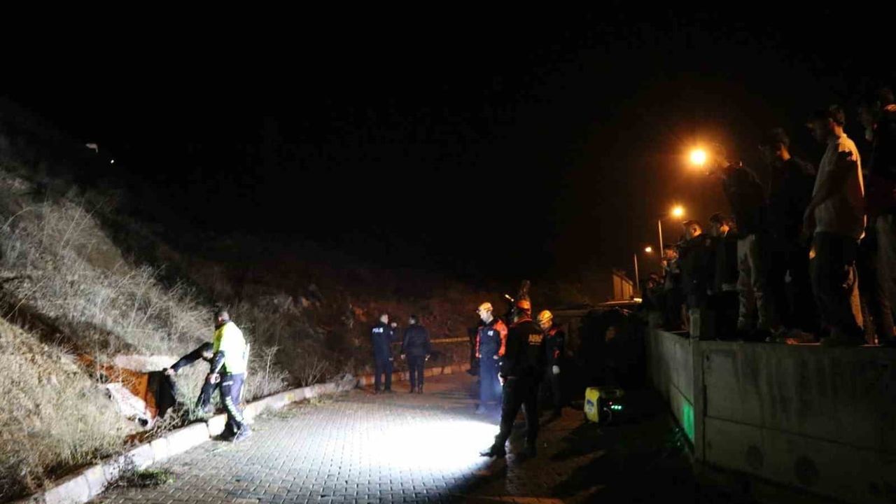 Oltu çevre yolunda takla atan araç: 21 yaşındaki Kerim Can Aydın hayatını kaybetti