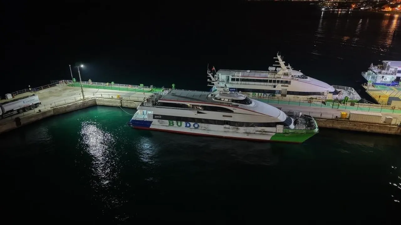 Olumsuz hava Bursa-İstanbul deniz otobüsü seferlerini durdurdu