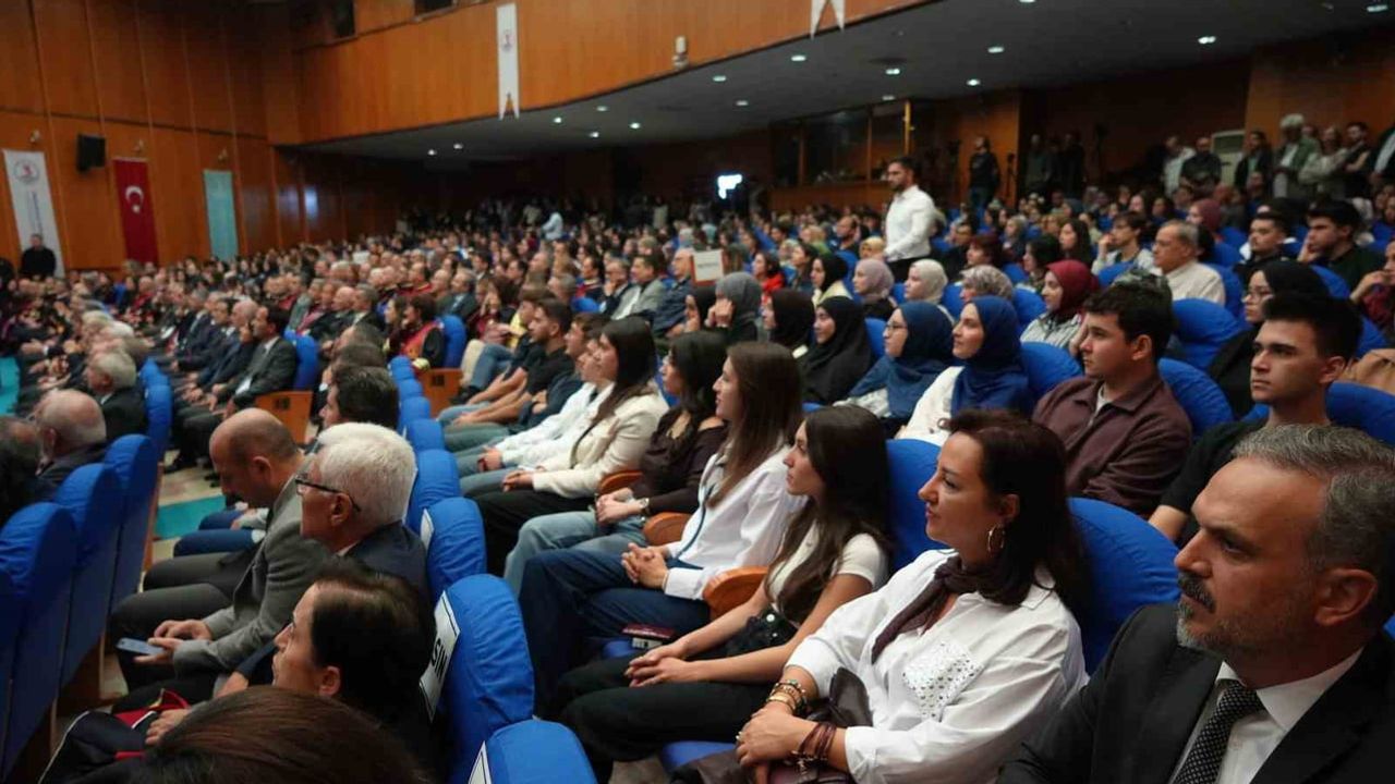OMÜ’de 2026-2027 akademik yıl törenle ve ödüllerle açıldı