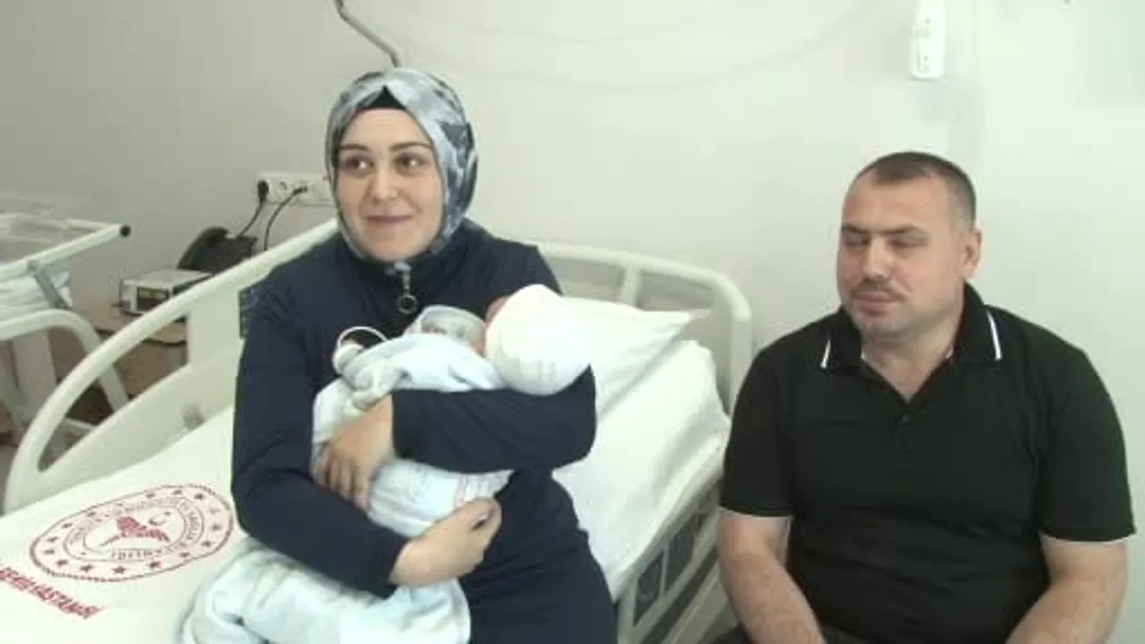 On yedi günlük bebekte aort darlığı anjiyo ve ameliyatla giderildi