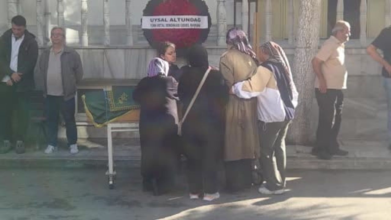 Orhangazi'de çatıda düşen 28 yaşındaki Yıldıray Denizci son yolculuğuna uğurlandı