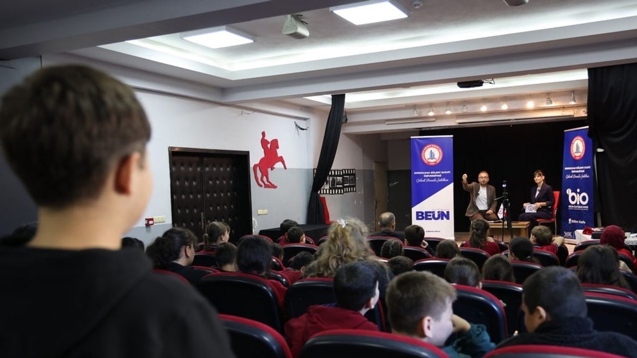 Ortaokul öğrencileri şiddeti tartıştı: 'dur, uzaklaş, anlat ve yardım iste' öğüdü