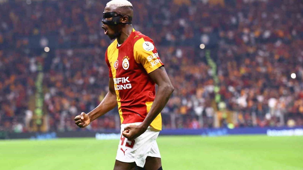 Osimhen derbide sahne aldı, ligdeki gol sayısını 8'e yükseltti