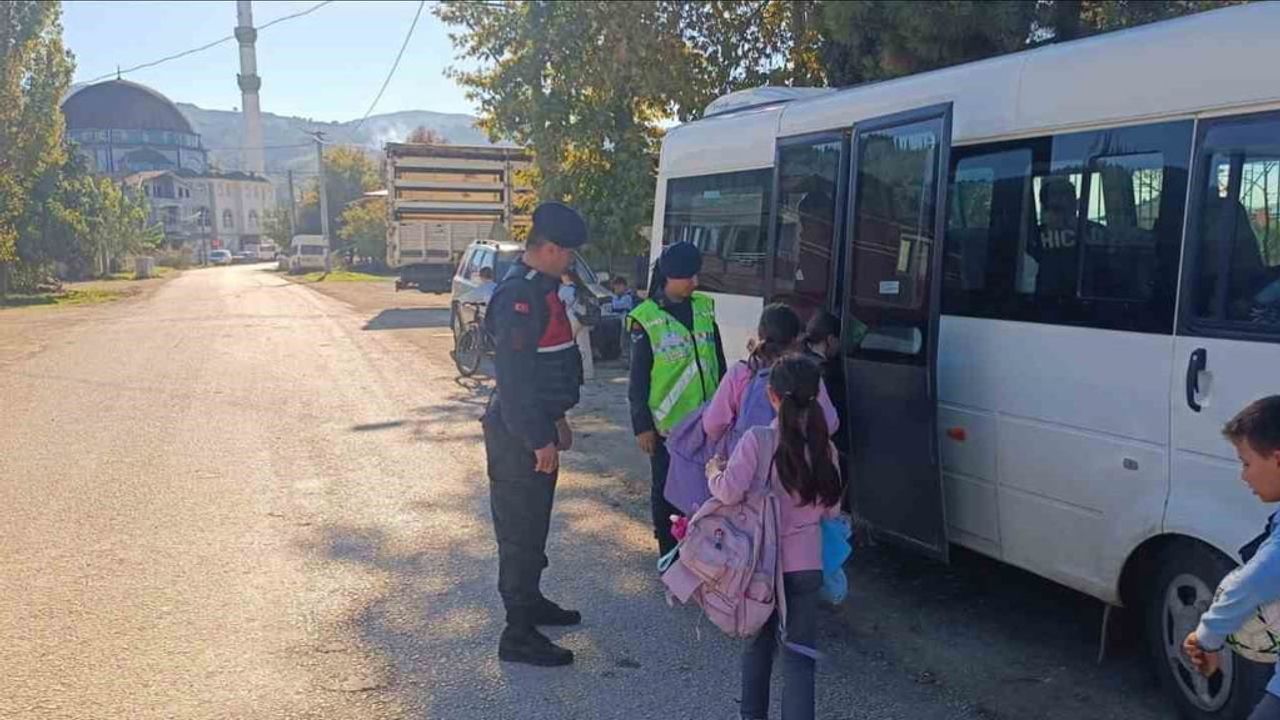 Osmaneli'de servis denetiminde öğrencilerin güvenliği öncelik oldu