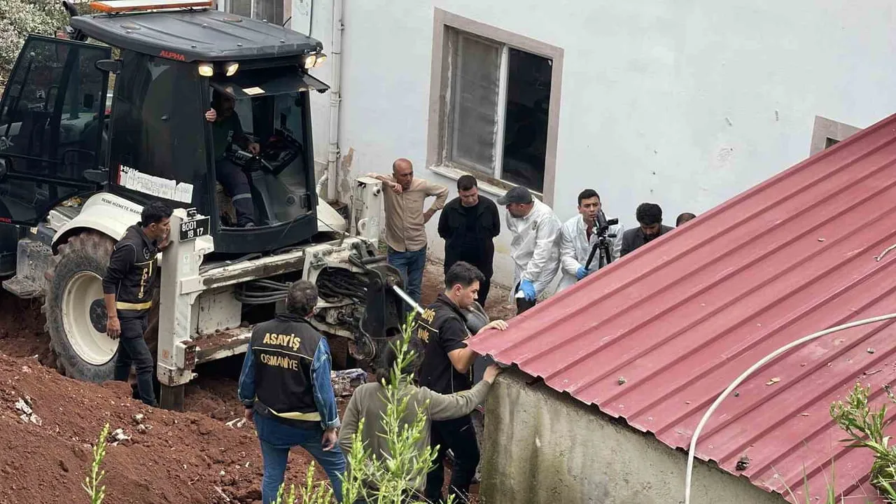 Osmaniye'de kaybolan Mehmet Çabuk soruşturmasında bahçeden kemik parçaları çıktı