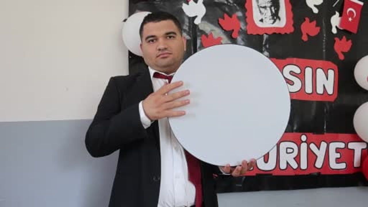 Otizmle başlayan yolculuk müziğiyle başkalarına umut oluyor