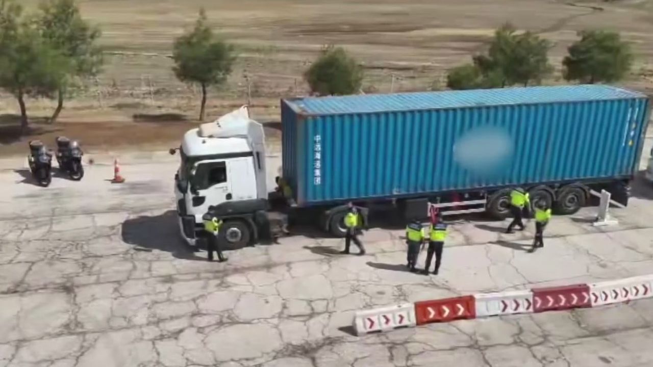 Otoyol denetiminde 25 sürücüye idari ceza: teknik şartlara aykırı lastikler