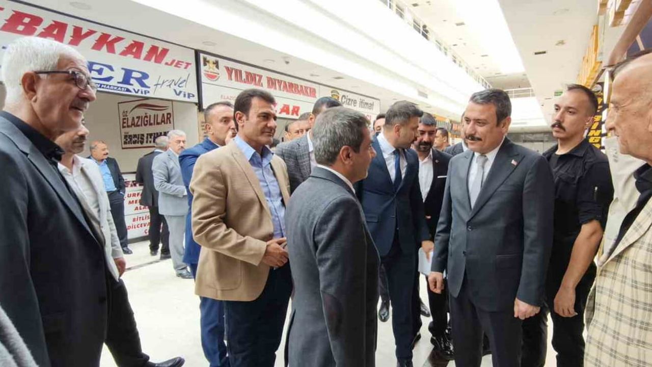 Özcoşkun otogarda esnafın taleplerini dinledi