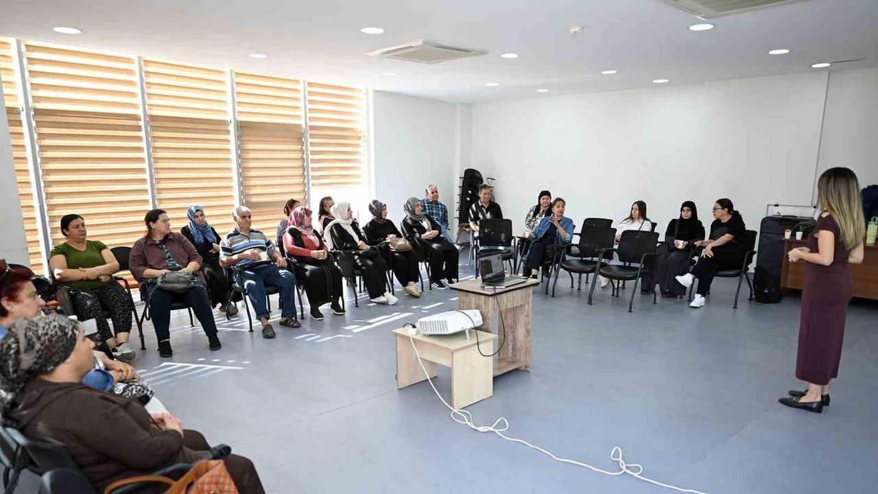 Özel gereksinimli ailelere dijital dünyada güvenlik eğitimi