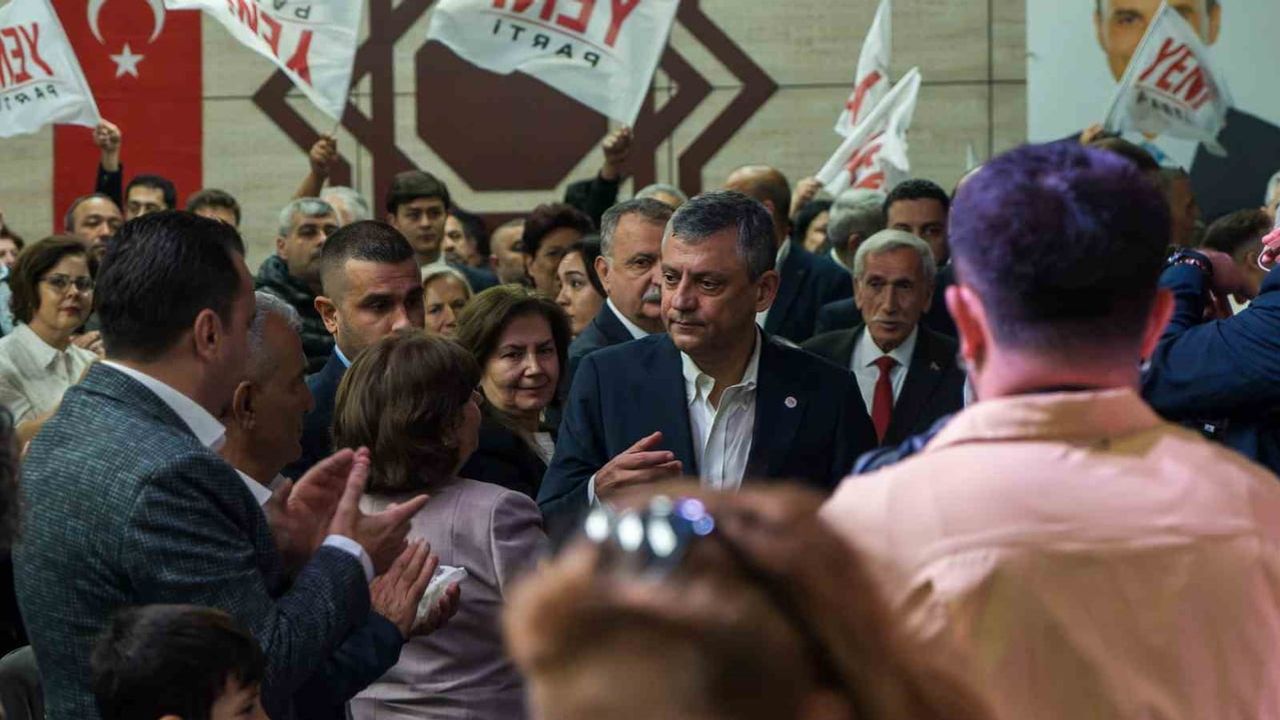 Özgür Özel manisa dayanışmasını vurguladı: Besim Dutlulu iddialarına yanıt