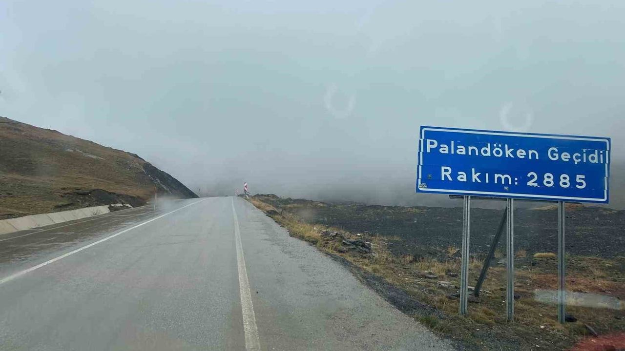 Palandöken'de görüş azalıyor: yüksek kesimlerde kar ve yoğun sis ulaşımı sekteye uğrattı