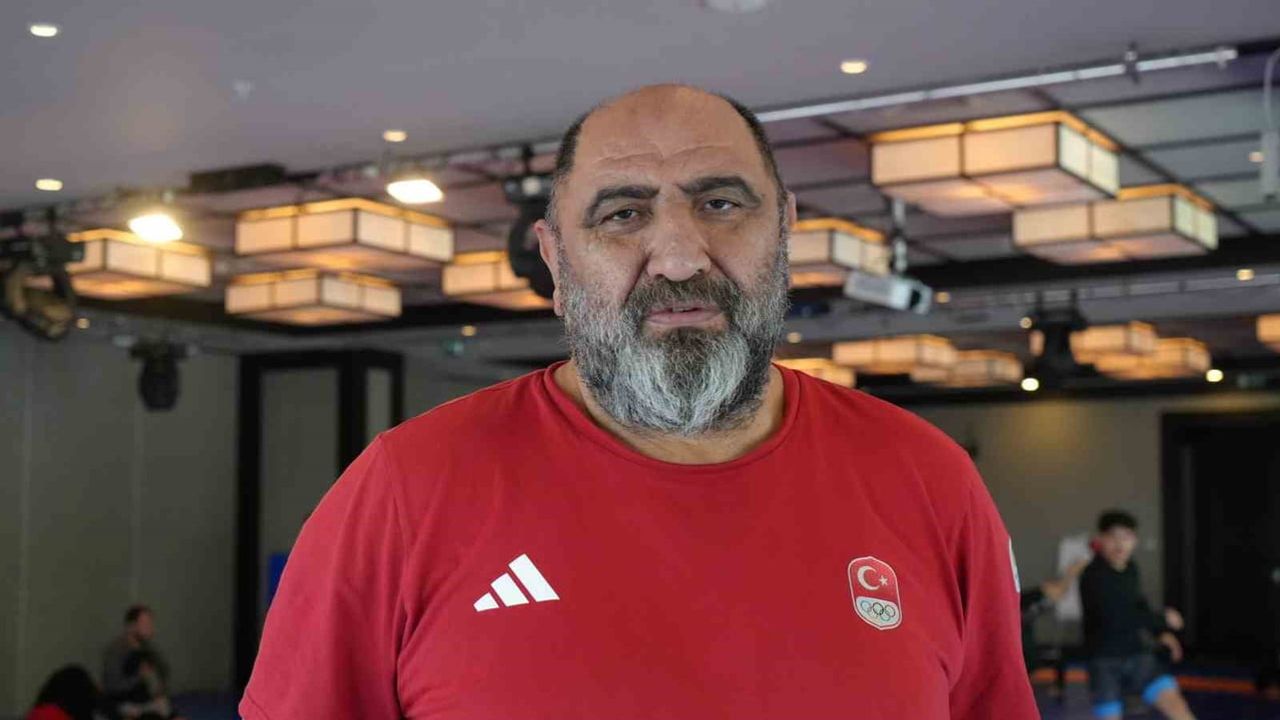 Palandöken'de güç depolayan grekoromenler Astana'ya madalya umuduyla hazırlanıyor