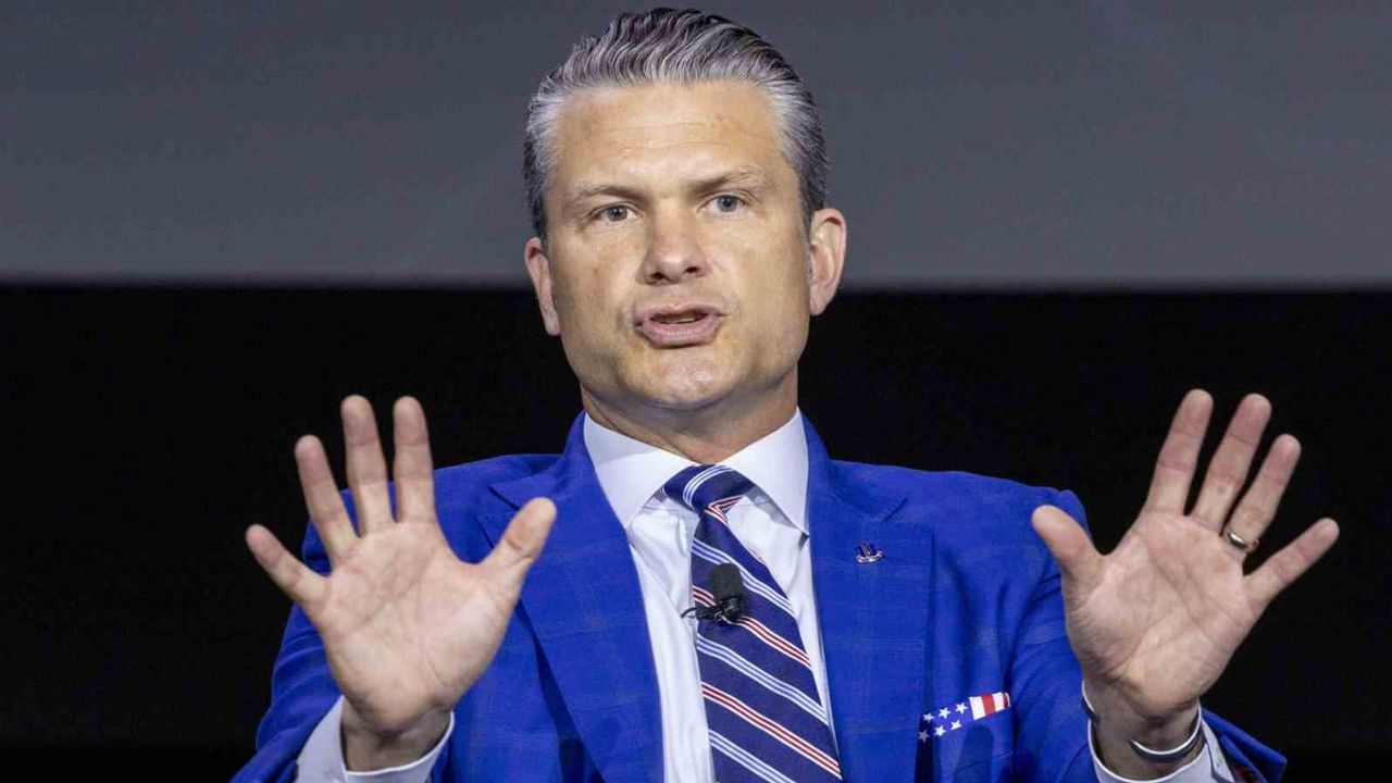 Panelde tepkilerin hedefi Hegseth: konuşması protestolarla kesildi