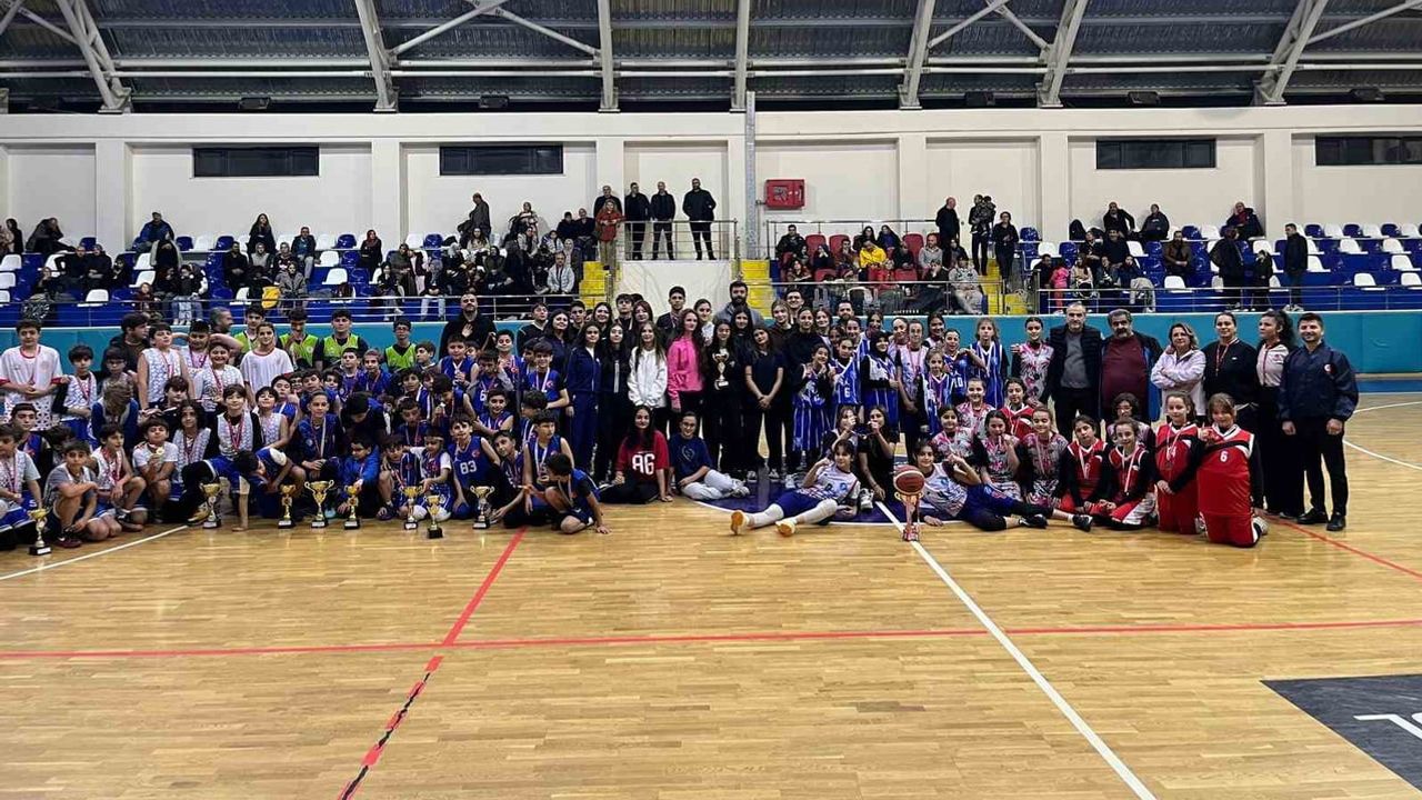 Parkelerde cumhuriyet coşkusu: geleceğin basketbol yıldızları Erzurum'da buluştu