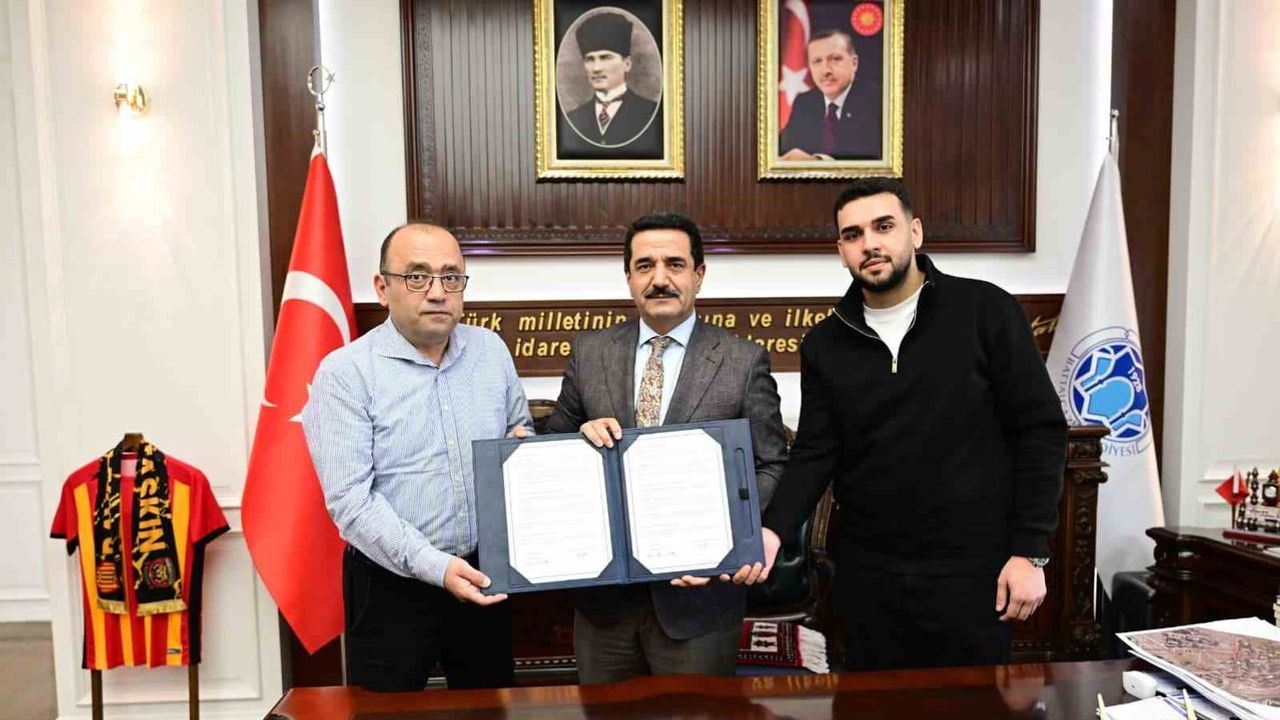 Paşaköşkü mahallesi'ne hayırsever katkısıyla yeni taziye evi protokolü imzalandı