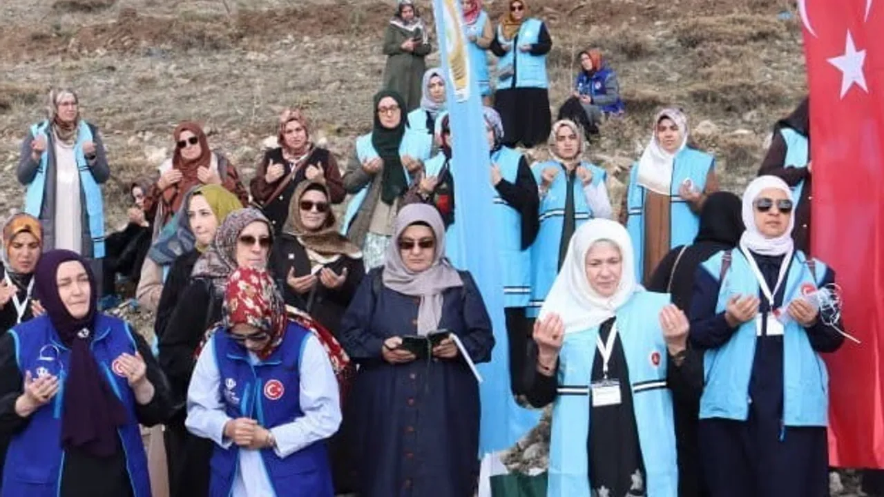 Pasinler’de gönül köprüsü: DİTİB hatıra ormanı dualarla hayat buldu