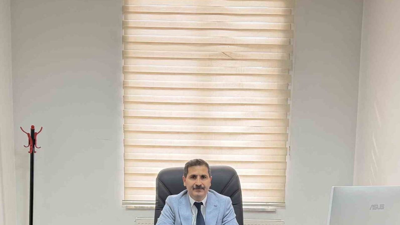 Patnos'ta eğitim yönetiminde yeni dönem: Mehmet Özkaya ilçe milli eğitim şube müdürü oldu