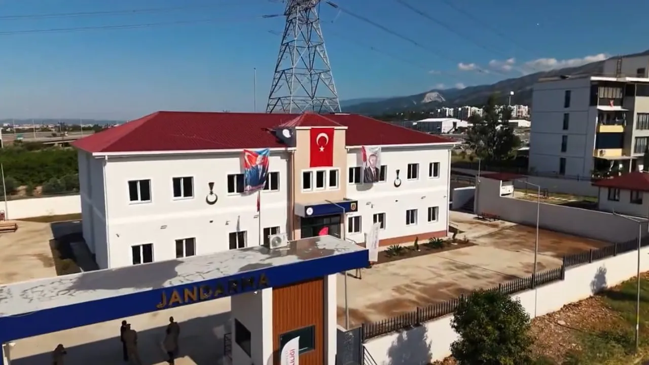 Payas'ta güvenliğe yeni adres: Çağlalık jandarma hizmete girdi
