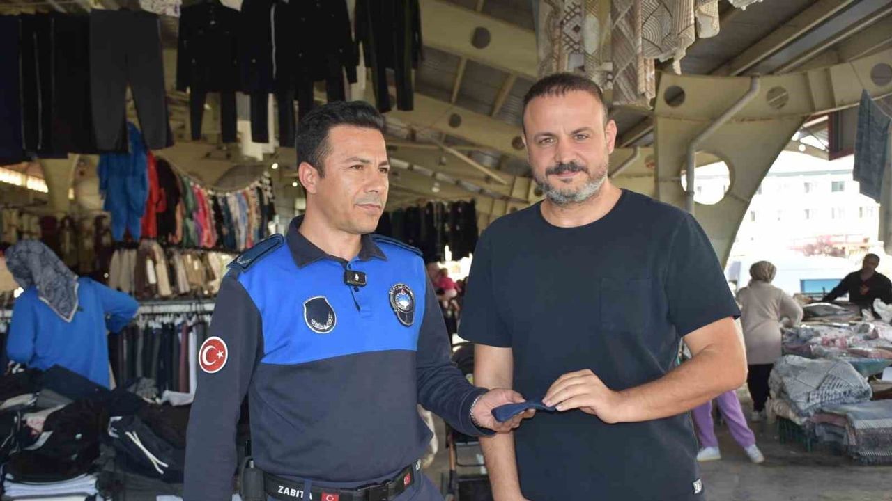 Pazarda bulunan takılar: çocukluk hediyesi ailesine geri döndü