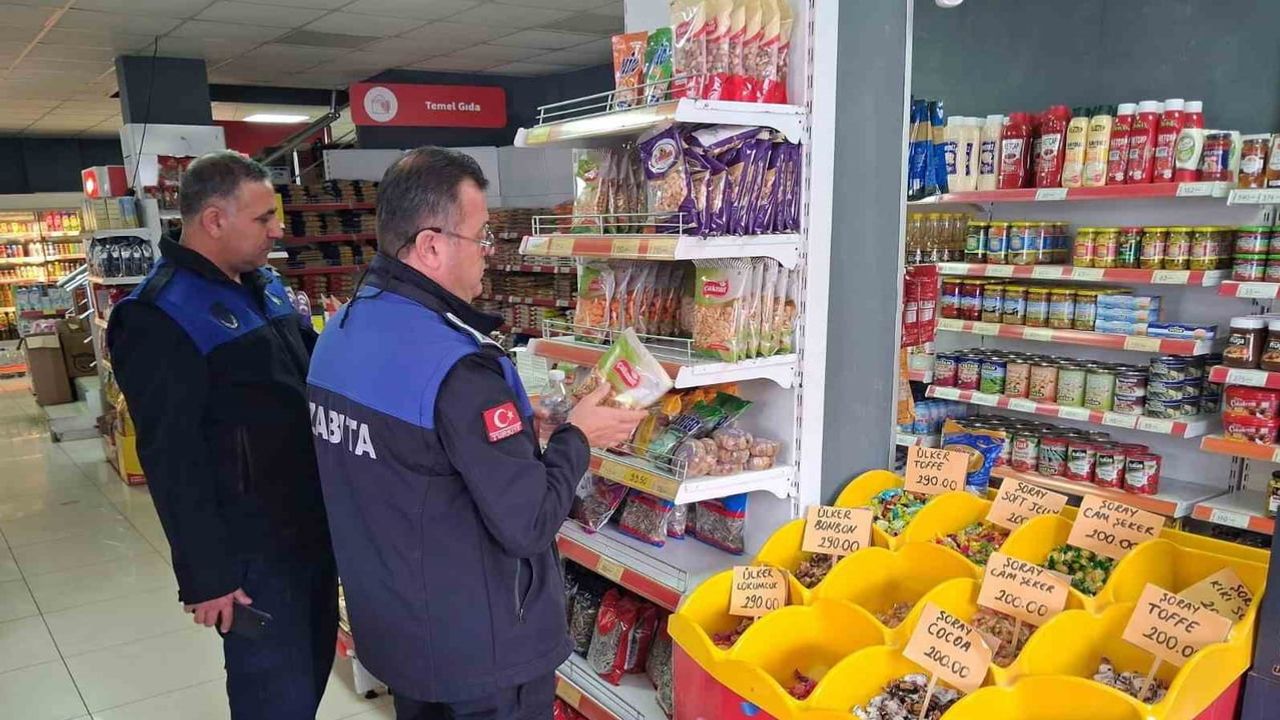 Pazaryeri'nde alışverişte adalet için raf ve kasa fiyatları sıkı takibe alındı
