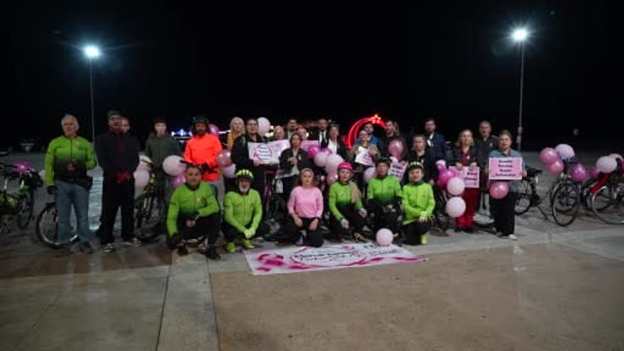 Pembe balonlarla pedal: Samsun'da meme kanseri farkındalık turu