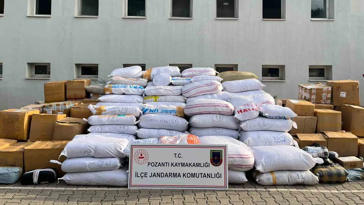 pozantı'da iki tırda 6 ton kaçak tütün ele geçirildi