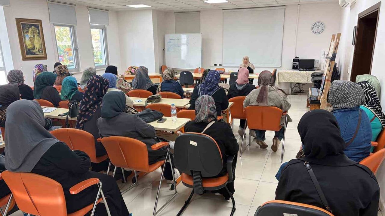 Pursaklar hanım evleri yeni dönemde eğitim ve hobi programlarını başlattı