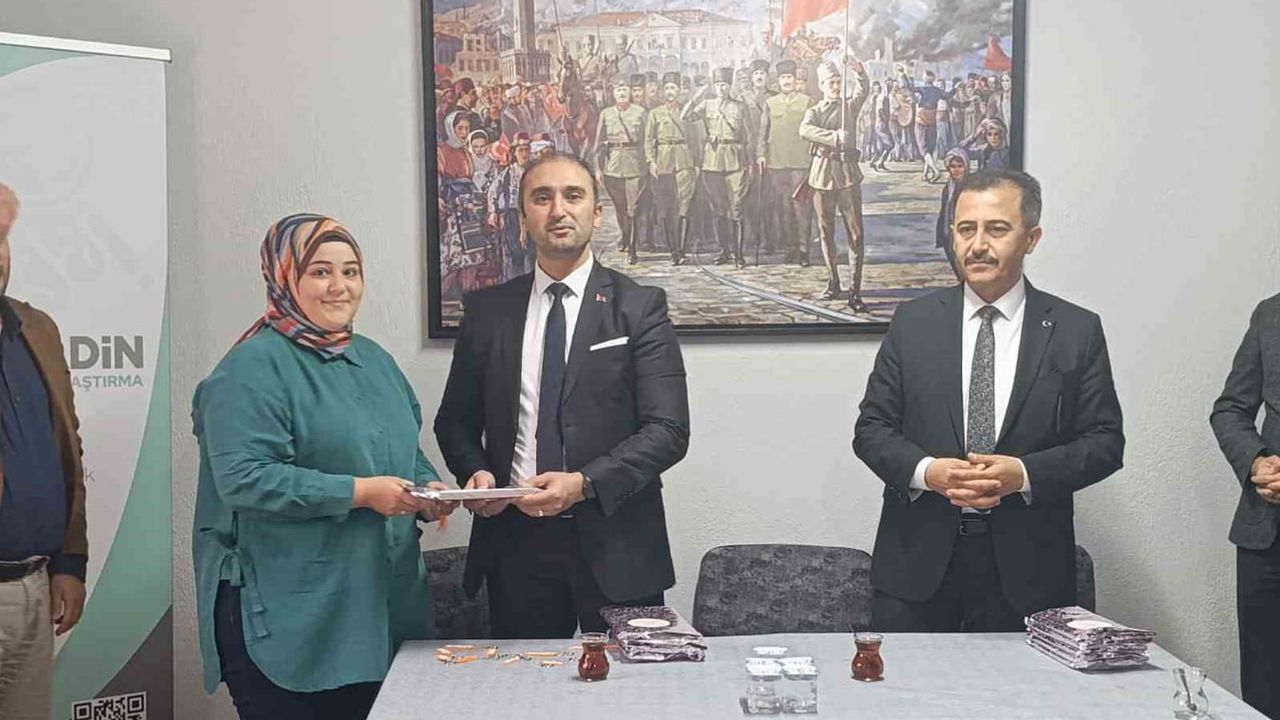 Rehber öğretmenlerin emeğine teşekkür buluşması