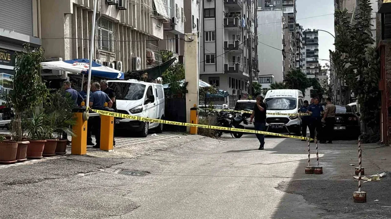 Reşatbey'de iş yeri önünde silahlı saldırı: bir kişi öldü, bir kişi yaralandı