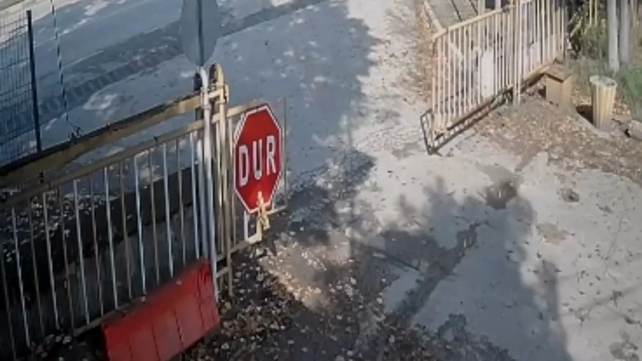 Safranbolu'da motorlu bisiklet sürücüsünün ölümüne yol açan çarpışma kamerada
